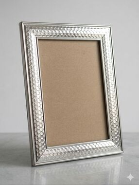 Silver Hammered Metal Textured 5x7 Picture FrameModern Honeycomb Textured 6"x8"
